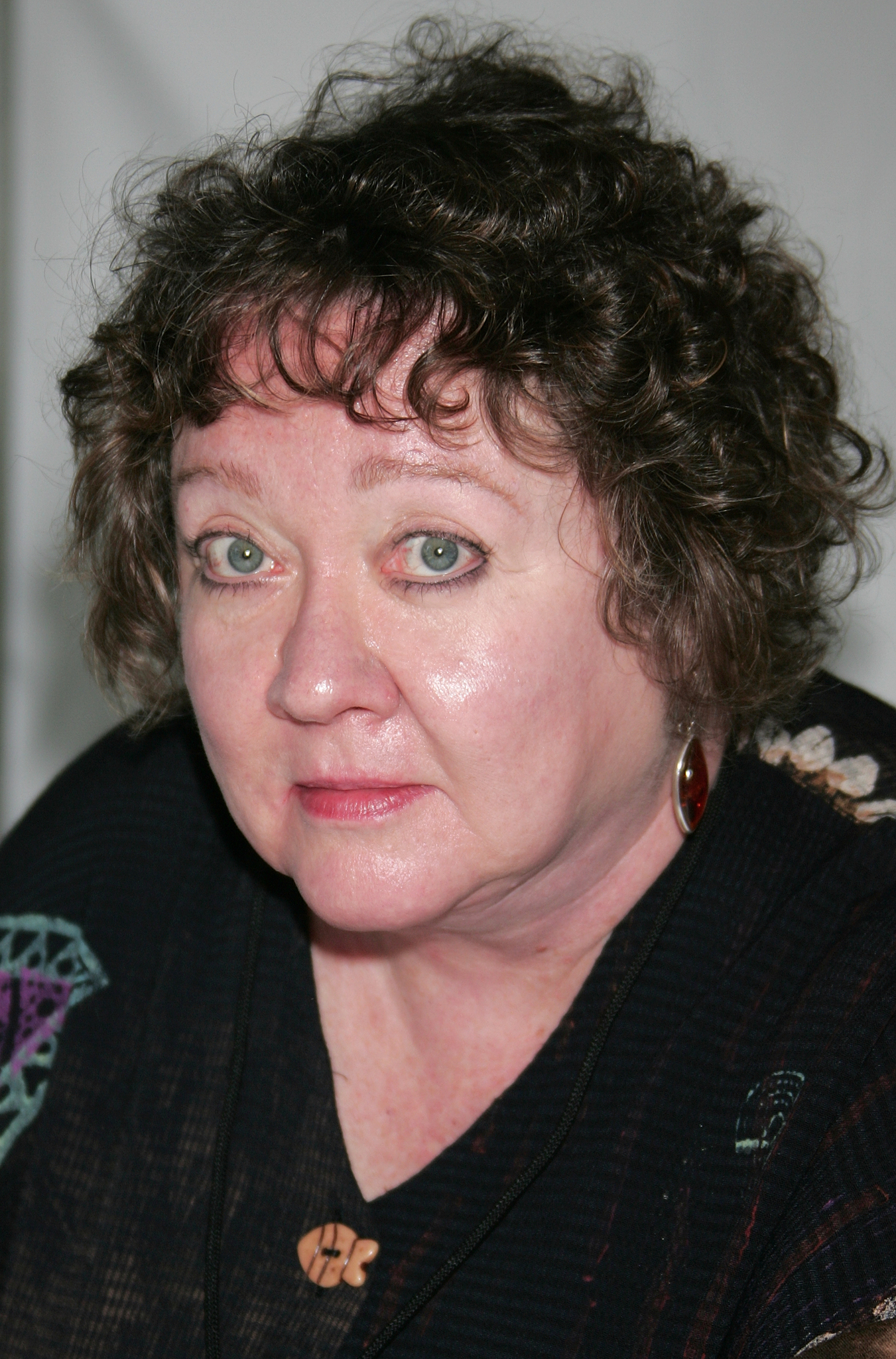 S.E. Hinton - Biography - IMDb
